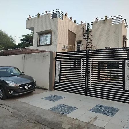 Siya Villa Ujaim Exterior foto